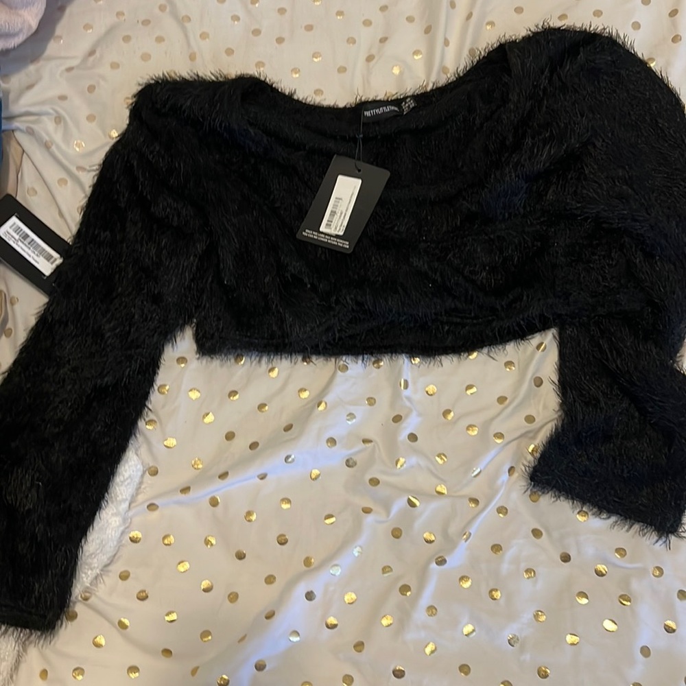 Pretty little thing cropped fuxefur black sweater